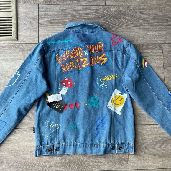 NWT Brooklyn Cloth  Streetwear Graffiti Denim Button Up Jean Jacket - Picture 12 of 16